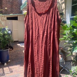 Brown, crinkle material shift dress